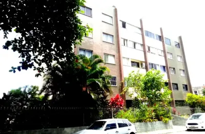 Apartamento 2/4 suíte na federação, salvador-ba: ampla área de 80m², ótima ventilação, garagem coberta e elevador. invista já!