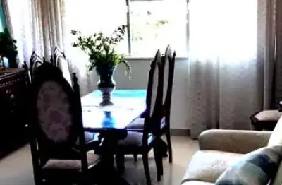 Aluguel de apartamento gigante na barra para o carnaval de salvador: 2 quartos, 1 suite, 1 sala, 3 banheiros. perto do circuito e da praia. alugue já!