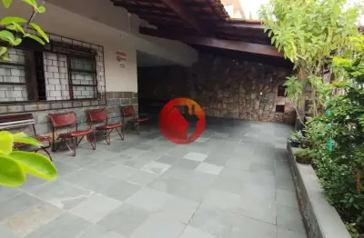 Casa com 3 quartos à venda no Planalto, Belo Horizonte  por R$ 750.000