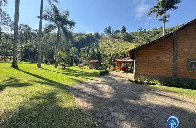 Chácara de 22000m² e casa com 3 dormitórios e nascente em jacarei