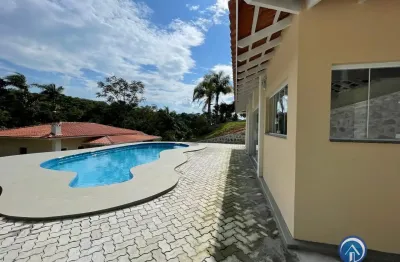 Chácara com 4 suítes e casa de caseiro no Condomínio Recanto dos Pássaros em Jacarei