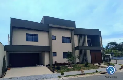 Sobrado de 310m² com 4 suítes no condomínio Malibu em Caçapava