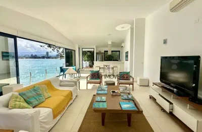 Casa frente total ao mar disponível para venda ou locação anual/ mar imóveis prime.