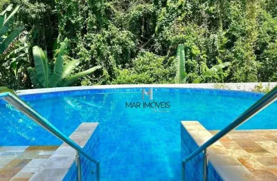 Apartamento em excelente localização, prédio novo a 100 metros da praia das astúrias/mar imóveis prime.