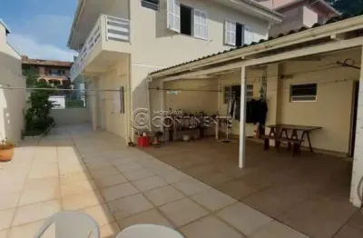 Casa com 4 quartos à venda na rua papa joão xxiii, 262, coqueiros, florianópolis por r$ 2.350.000