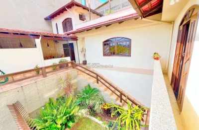 Casa com 4 quartos à venda na morfim, 55, estreito, florianópolis por r$ 1.150.000