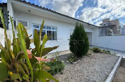 Casa com 3 quartos à venda na rua acácio moreira, 173, capoeiras, florianópolis por r$ 1.100.000