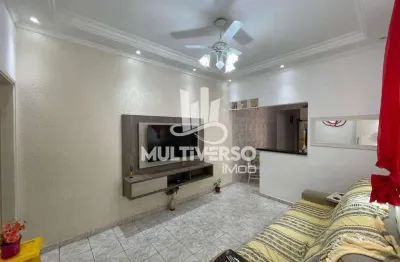 Casa 2 dormitórios com 2 vagas de garagem e espaço gourmet á venda no maracanã em praia grande