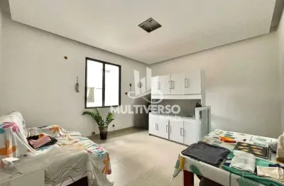 Casa com 2 quartos à venda no Embaré, Santos 