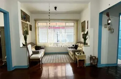 Apartamento de 93m², 3 dormitórios, amplo e arejado – 2 quadras da praia na pompéia