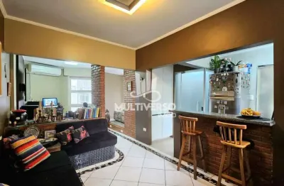 Procurando um imóvel reformado com vista lateral para o mar? então vem conhecer essa oportunidade!!!