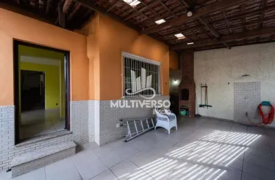 Casa sobrado amplo com churrasqueira 3 dormitórios no embaré em santos