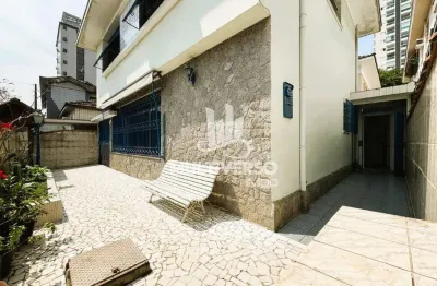 Casa à venda, 3 quartos no bairro ponta da praia em santos