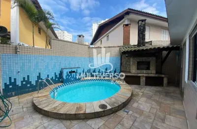 Casa à venda, 4 quartos no bairro ponta da praia em santos