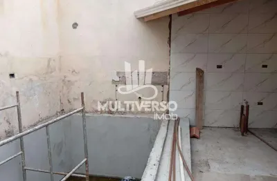 Casa em caiçara, praia grande – 2 quartos (1 suíte), piscina e quintal, 244 m² totais de área | r$ 800.000,00
