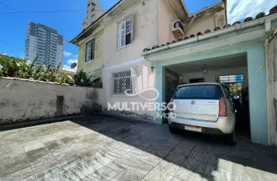 Sobrado residencial à venda em santos – vila mathias, 138 m², 2 quartos, 2 vagas, frente