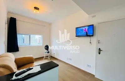 Kitnet à venda para reformar uma quadra da praia gonzaga em santos