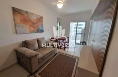 Apartamento lindo, reformado e semi mobiliado a 250 metros do mar no Caiçara