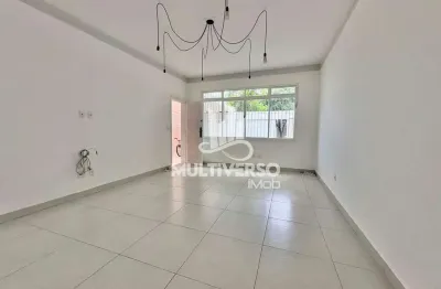 Casa térrea isolada de uma lado geminada de outro IMPECÁVEL 3 dormitórios churrasqueira e edícula Embaré