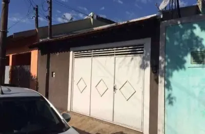 Excelente  residencia ampla, com total segurança , localização excelente