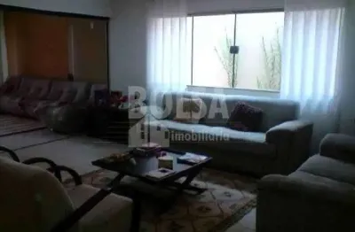 Casa em condomínio fechado com 4 quartos à venda na Vila Serrão, Bauru 