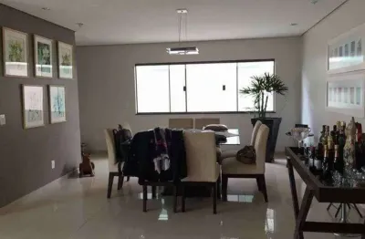 Casa em condomínio fechado com 4 quartos à venda na Vila Serrão, Bauru 