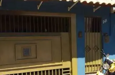Casa com 5 quartos à venda na Vila Jardim Celina, Bauru 