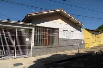 Casa com 3 quartos à venda na Vila Souto, Bauru 