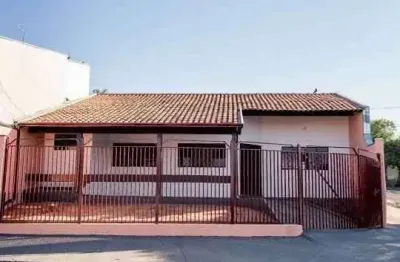 Casa com 3 quartos à venda no Jardim Vânia Maria, Bauru 