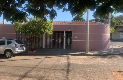 Casa com 3 quartos à venda na Vila Independência, Bauru 