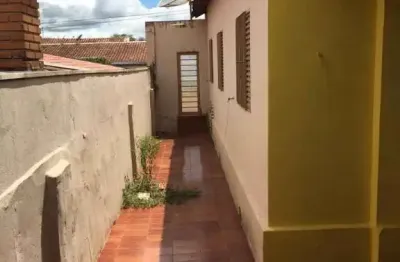 Casa com 3 quartos à venda na Vila Cardia, Bauru 