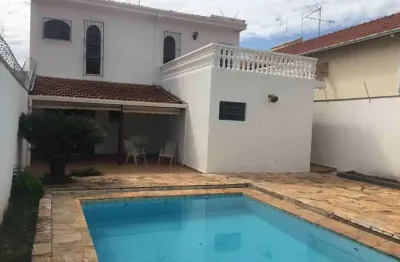 Sobrado com excelente localização próximo a av getúlio vargas
