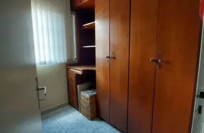 Lindo apartamento de 2 dormitórios completo em armários