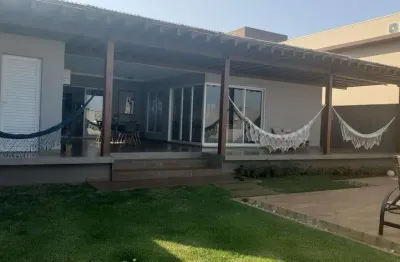 Casa em condominío para venda com 265 m² e 3 quartos em condomínio, piratininga - sp
