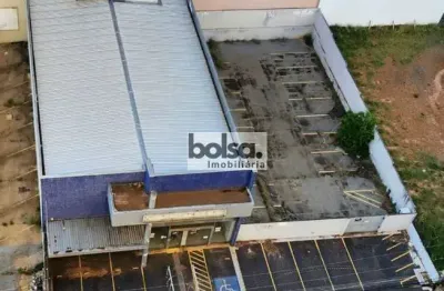 Prédio à venda no Jardim Infante Dom Henrique, Bauru 