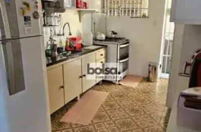 Casa para venda com 3 quartos com estrutura para clinica