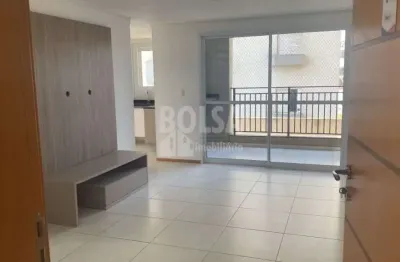 Lindo apartamento com varanda gourmet , completíssimo em armários, ar condicionado , muito bem local