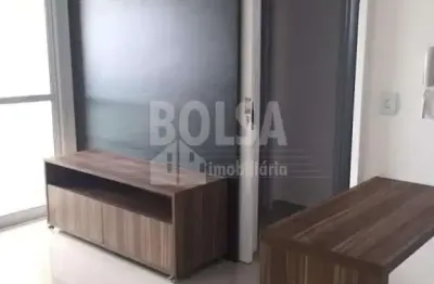 Belíssima cobertura completa em armários com excelente localização