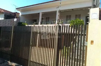 Casa com 3 quartos para alugar no Centro, Bauru 