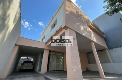Casa com 4 quartos para alugar no Centro, Bauru 