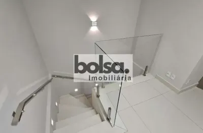 Apartamento com 3 quartos para alugar na Vila Santa Tereza, Bauru 