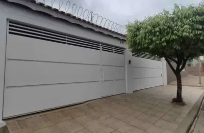 Casa com 2 quartos para alugar na vila lemos, bauru  por r$ 2.500