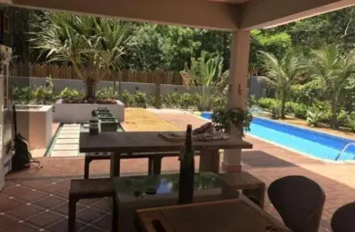 Casa a venda no condomínio portal do paraiso ii - jundiaí/sp. 300 metros de área construída e 500 metros de terreno.