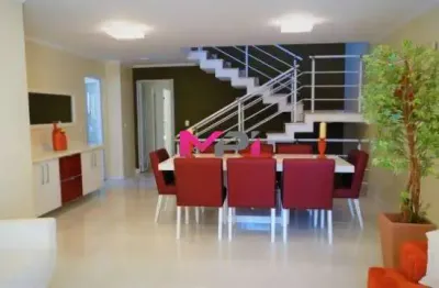 Casa a venda no bairro retiro -  jundiaí/sp.  400 metros -  04 quartos - área de lazer com churrasqueira - 06 vagas.