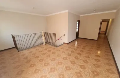 Casa com 3 quartos à venda na Vila Galvão, Jundiaí 