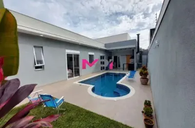 Casa terrea com piscina a venda no jardim alice em jundiai-sp.