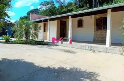 Chácara à Venda no Bairro Roseira em Jundiaí - 1.002m² com Piscina e Edícula