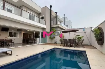 Casa a venda condomínio brisas da mata com  4 quartos, sendo 4 suítes, 3 salas, 6 banheiros, 4 vagas, 268m².