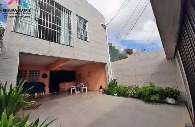 Triplex, 5 suítes, 4 vagas, varanda, quintal, terraço, pode ser transformada em 2 casas