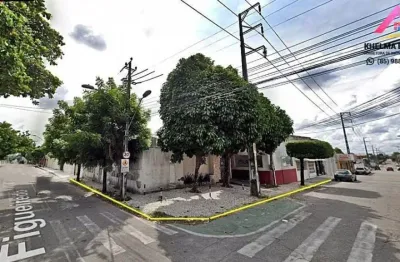 Clínica na parquelândia com 6 consultórios amplos e ponto comercial, vizinho à igreja redonda